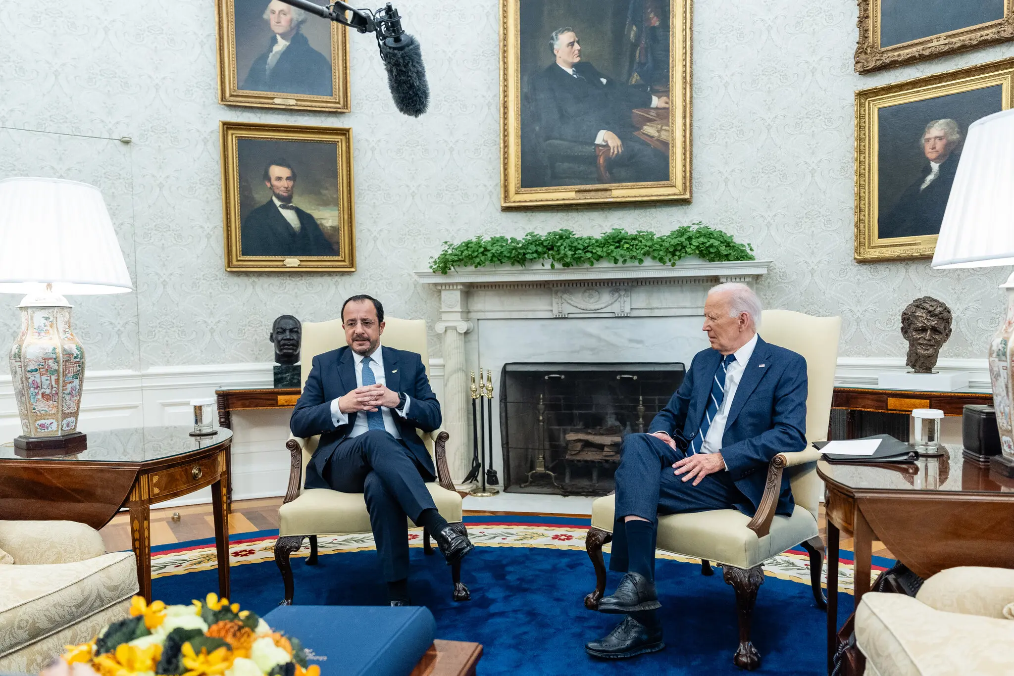 Наближення виборів викликає тривогу серед міжнародних лідерів через можливе «вакуум» в американському лідерстві